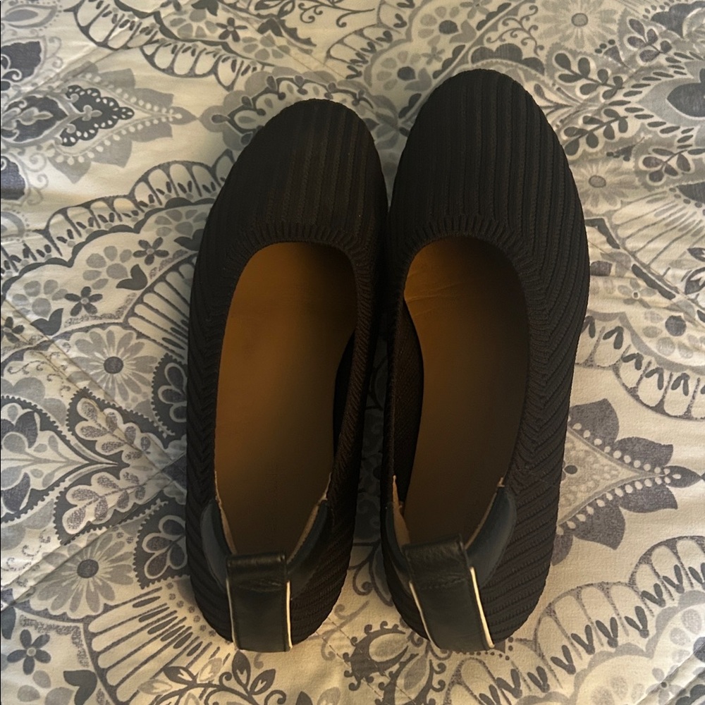 Everlane Textured Black Flats